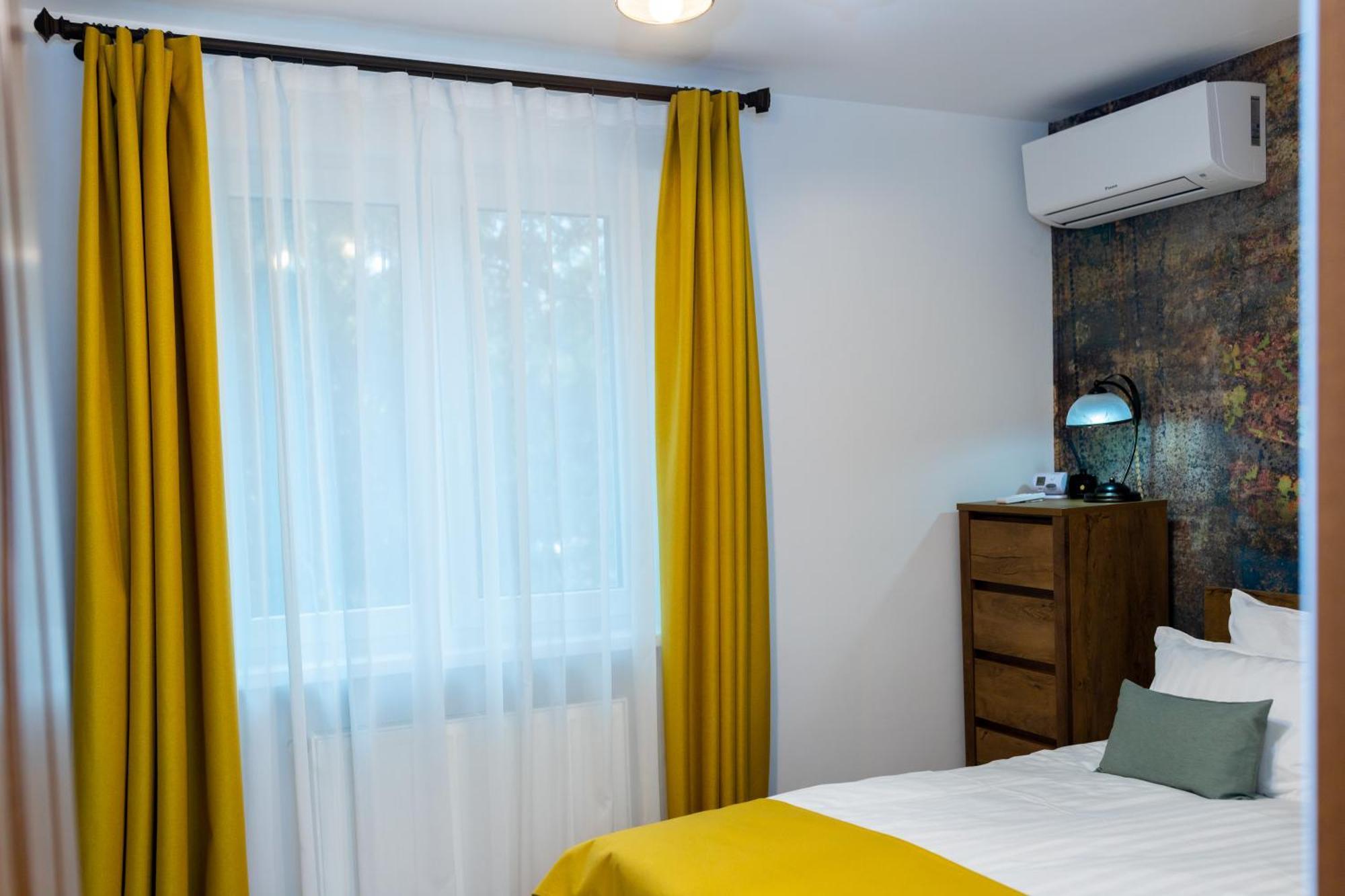 Apartament Octavia Hunedoara Exterior foto